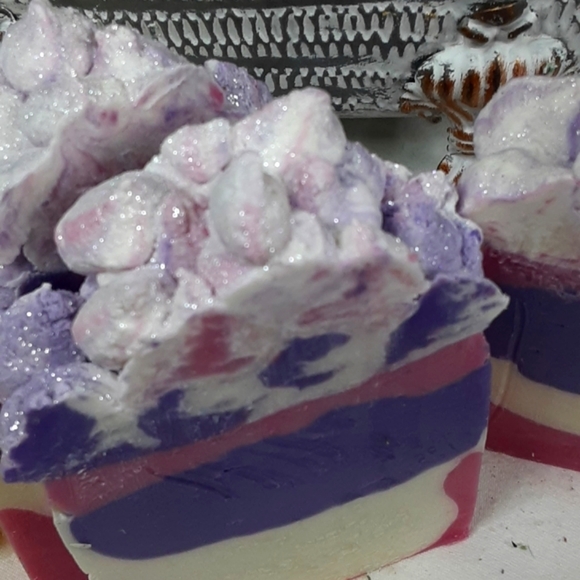 Lily of Valley scented 2 large handmade soap bars - Picture 5 of 12